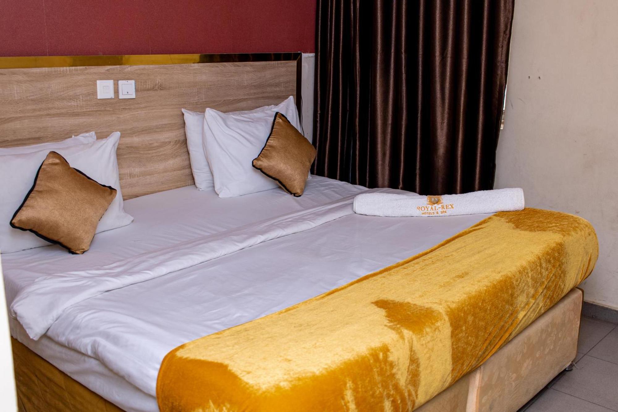 Royal Rex Hotels And Spa 拉各斯 外观 照片