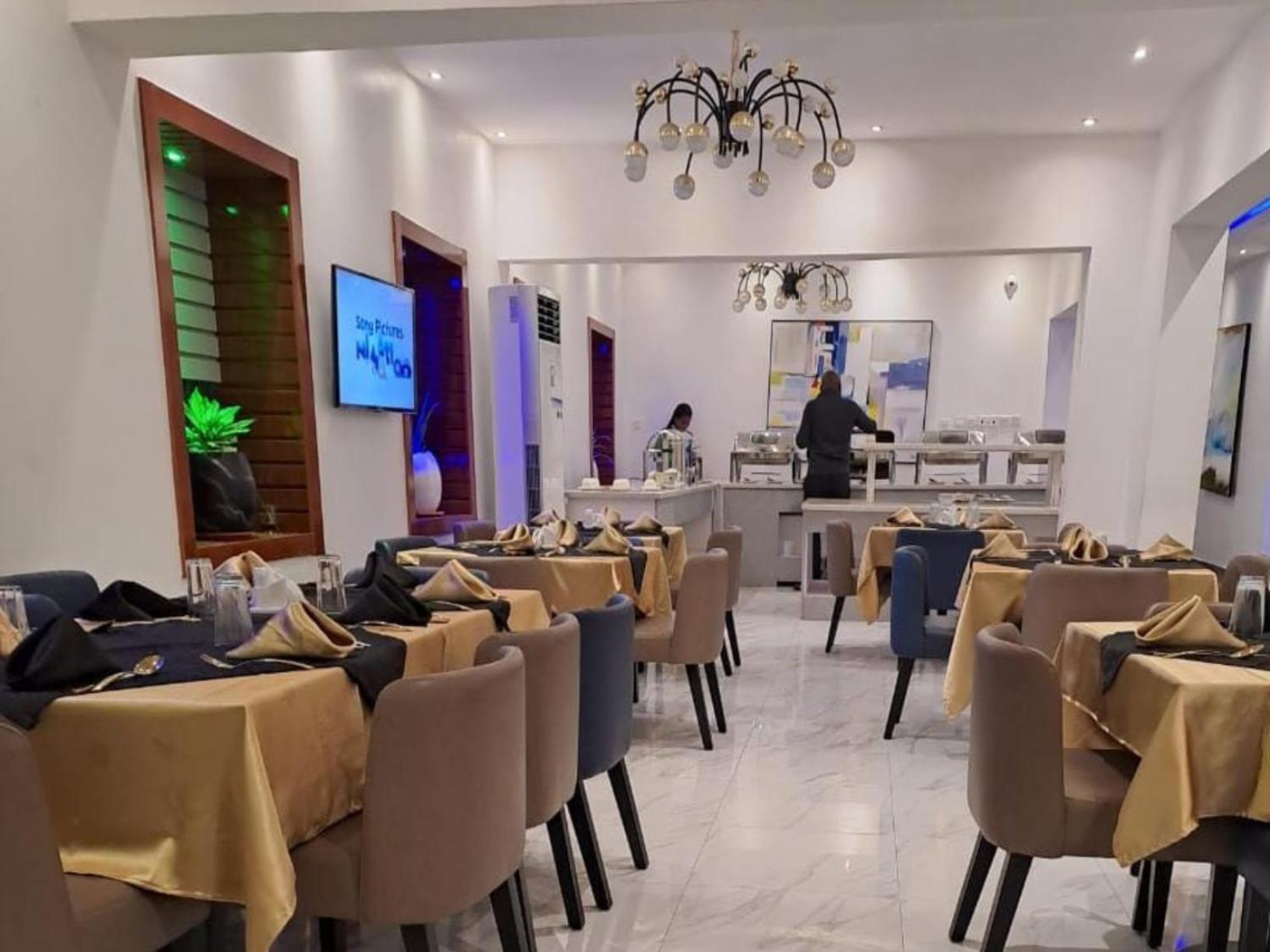 Royal Rex Hotels And Spa 拉各斯 外观 照片