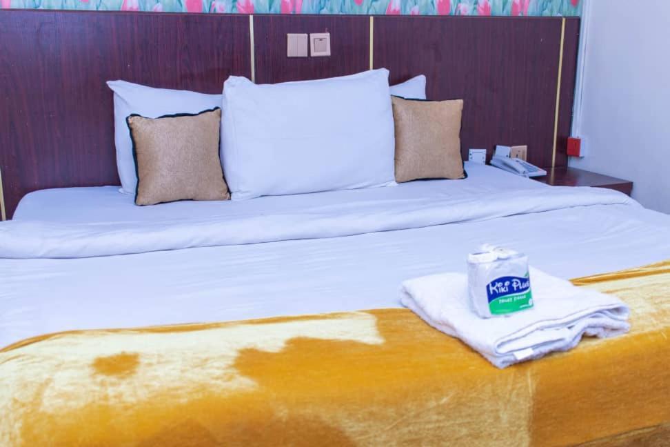 Royal Rex Hotels And Spa 拉各斯 外观 照片